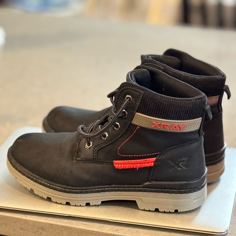 Nubuck boots for boys or girls.  Comfy with great tread for snow.